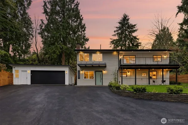 $1,268,980 | 19531 55th Avenue Northeast, Lake Forest Park, WA 98155