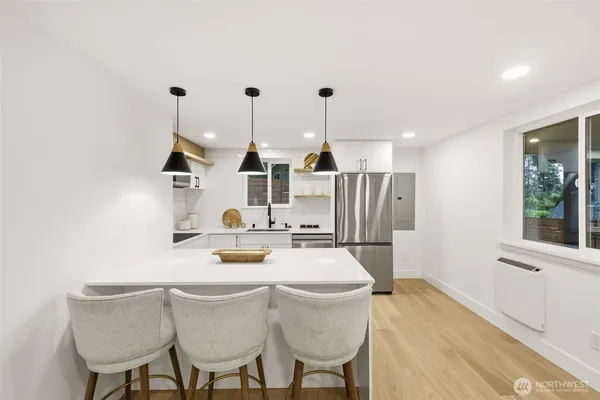 $1,225,000 | 19531 55th Avenue Northeast, Lake Forest Park, WA 98155