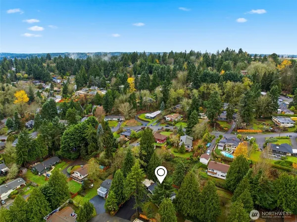 $1,225,000 | 19531 55th Avenue Northeast, Lake Forest Park, WA 98155