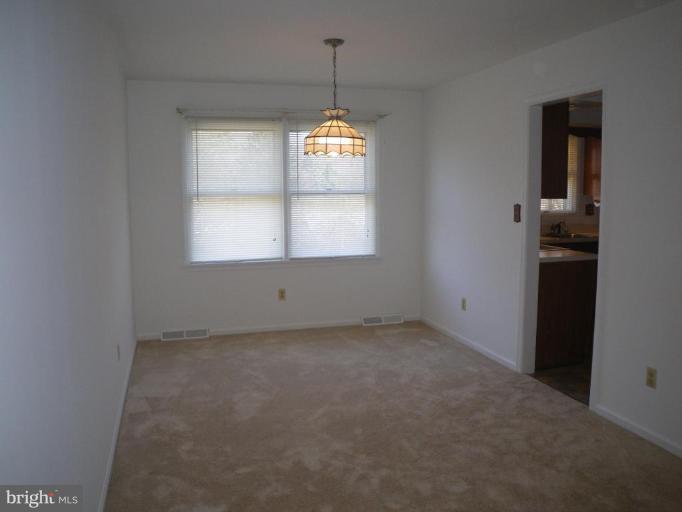 5349 Wendy Road Sykesville, MD 21784 - Photo 11 of 23 Dining Room