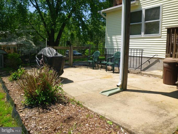 5349 Wendy Road Sykesville, MD 21784 - Photo 16 of 23 Back yard