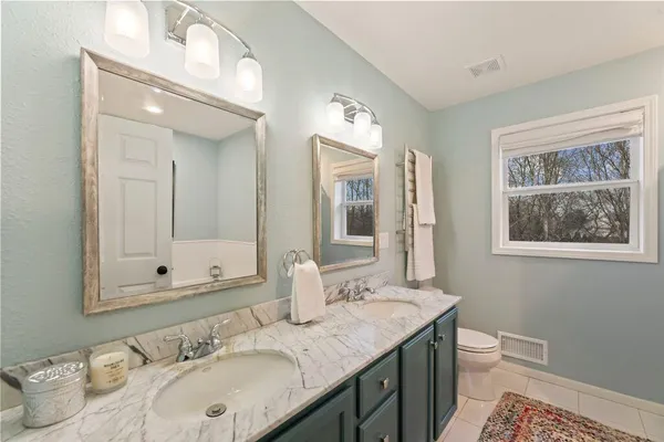 $650,000 | 412 East Red Pine Circle, Dousman, WI 53118