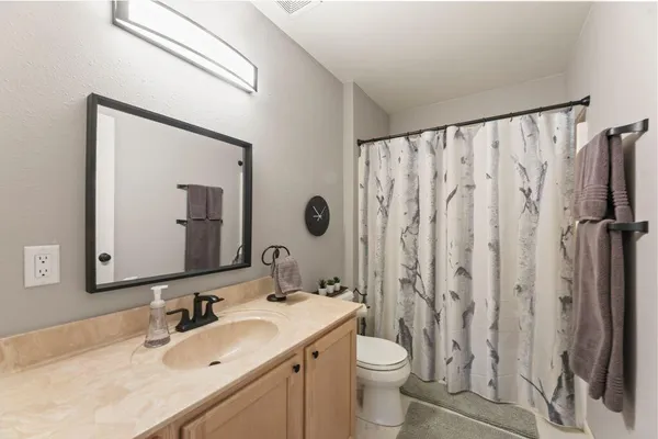 $650,000 | 412 East Red Pine Circle, Dousman, WI 53118