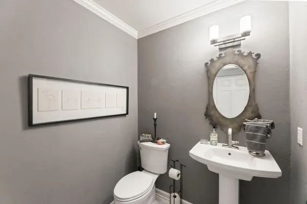 $650,000 | 412 East Red Pine Circle, Dousman, WI 53118