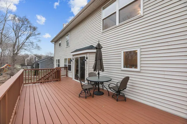 $650,000 | 412 East Red Pine Circle, Dousman, WI 53118