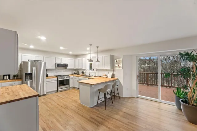 $650,000 | 412 East Red Pine Circle, Dousman, WI 53118