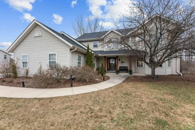 $650,000 | 412 East Red Pine Circle, Dousman, WI 53118