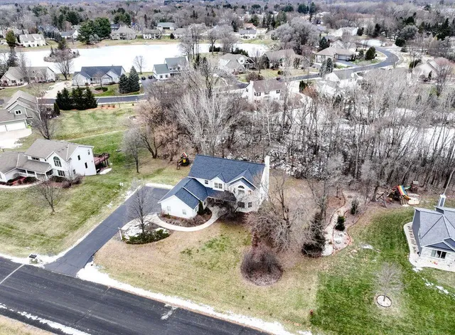 $650,000 | 412 East Red Pine Circle, Dousman, WI 53118