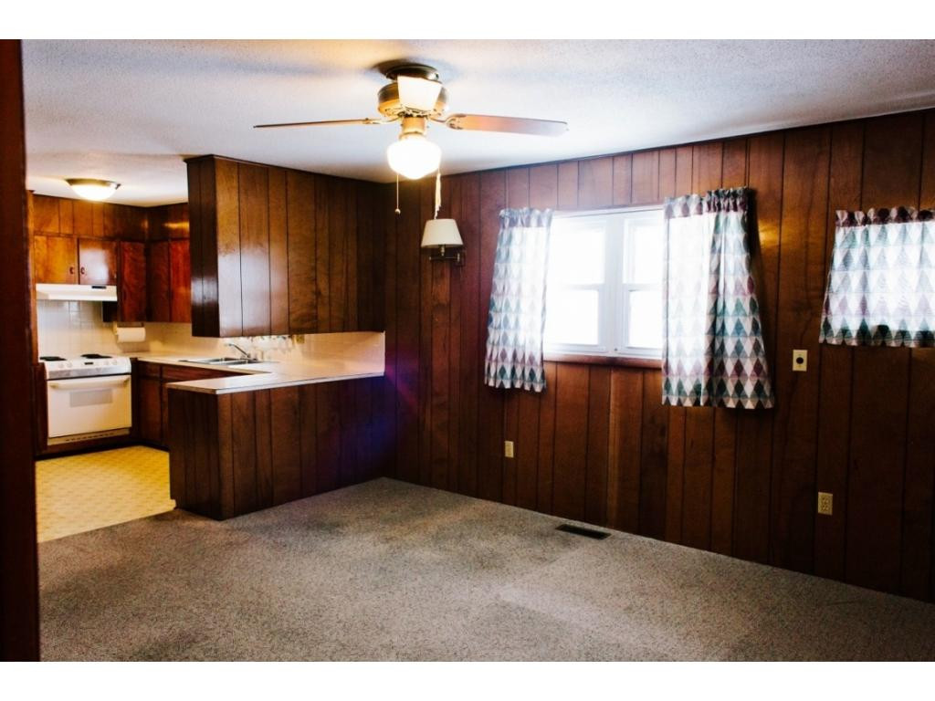 584 Walnut Grove Road Bluff City, TN 37618 - Photo 6 of 21 Photo 6