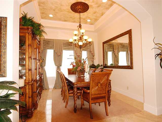 705 Southeast Riverside Drive Stuart, FL 34994 - Photo 5 of 24 Gallery Image 5