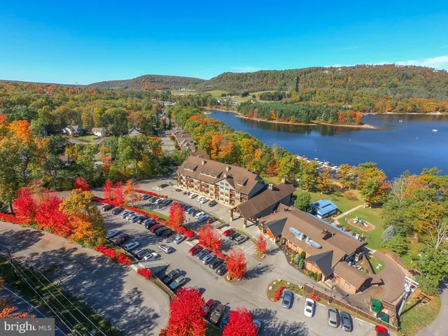 $195,000 | 565 Glendale Road, Unit 204, Oakland, MD 21550