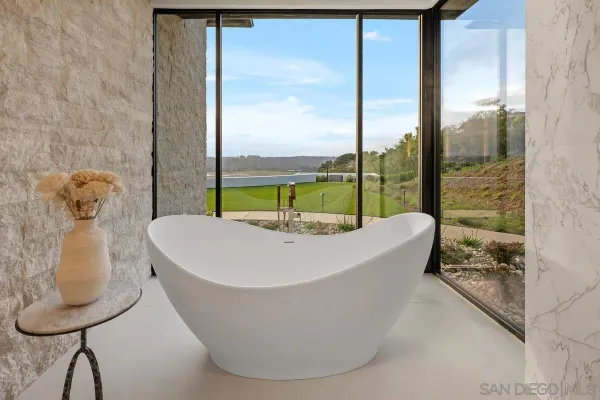 $200,000 | 5968 Ladys Secret Court, Del Mar, CA 92014