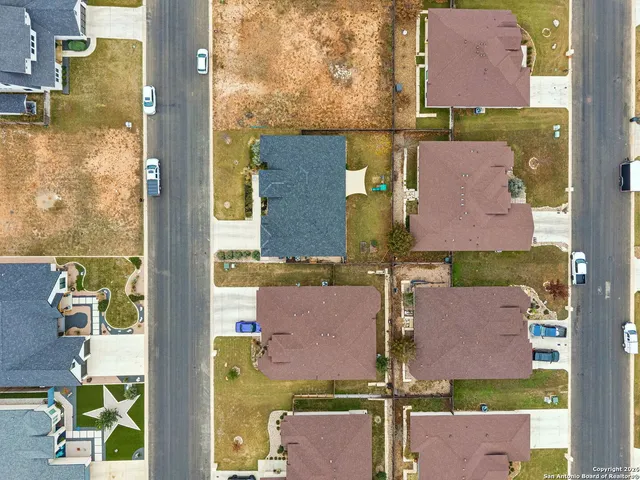 $640,000 | 108 Parlin Lane, Fredericksburg, TX 78624