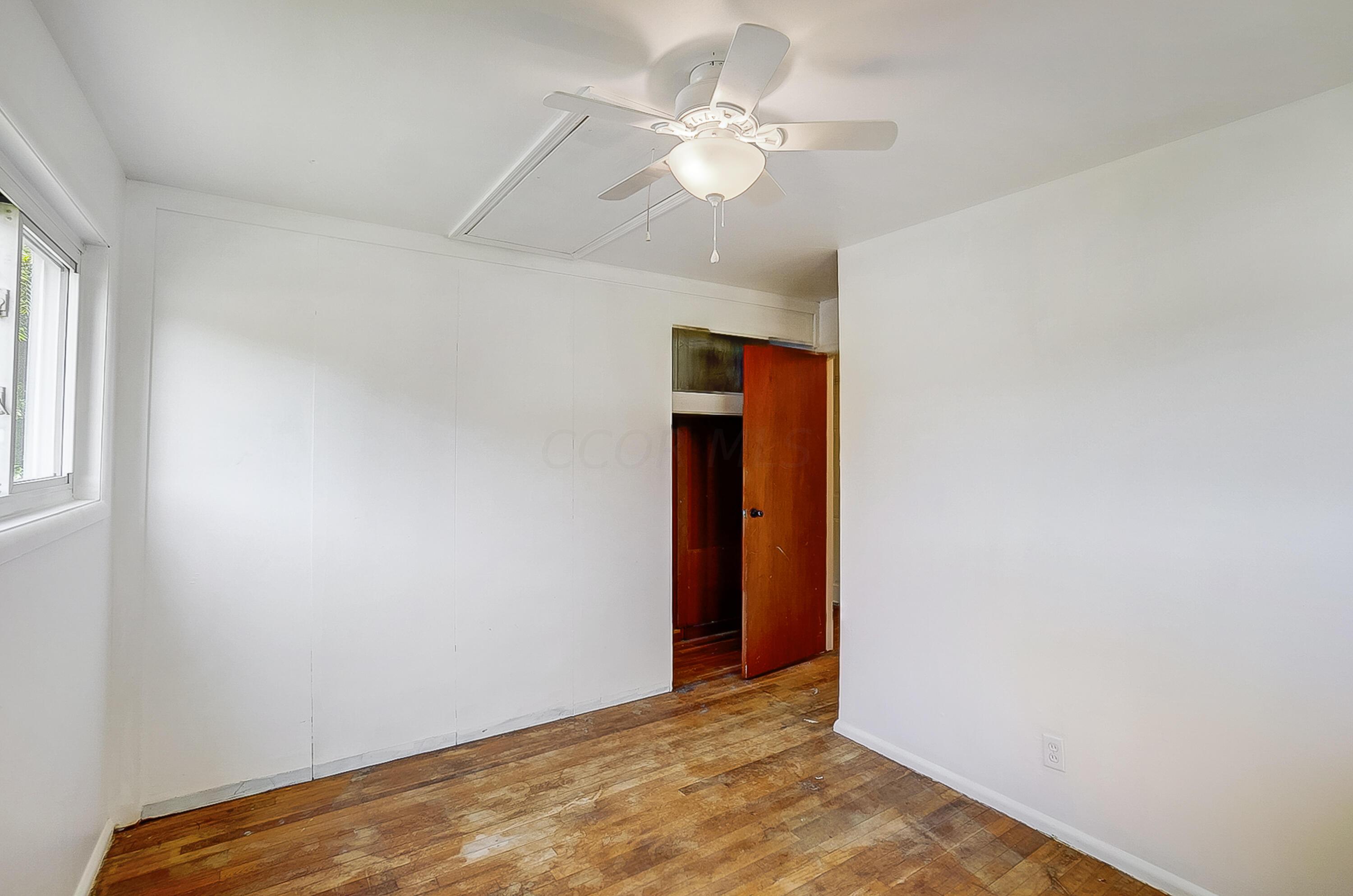 1589 Spaulding Road Dayton, OH 45432 - Photo 14 of 28 Bedroom 1