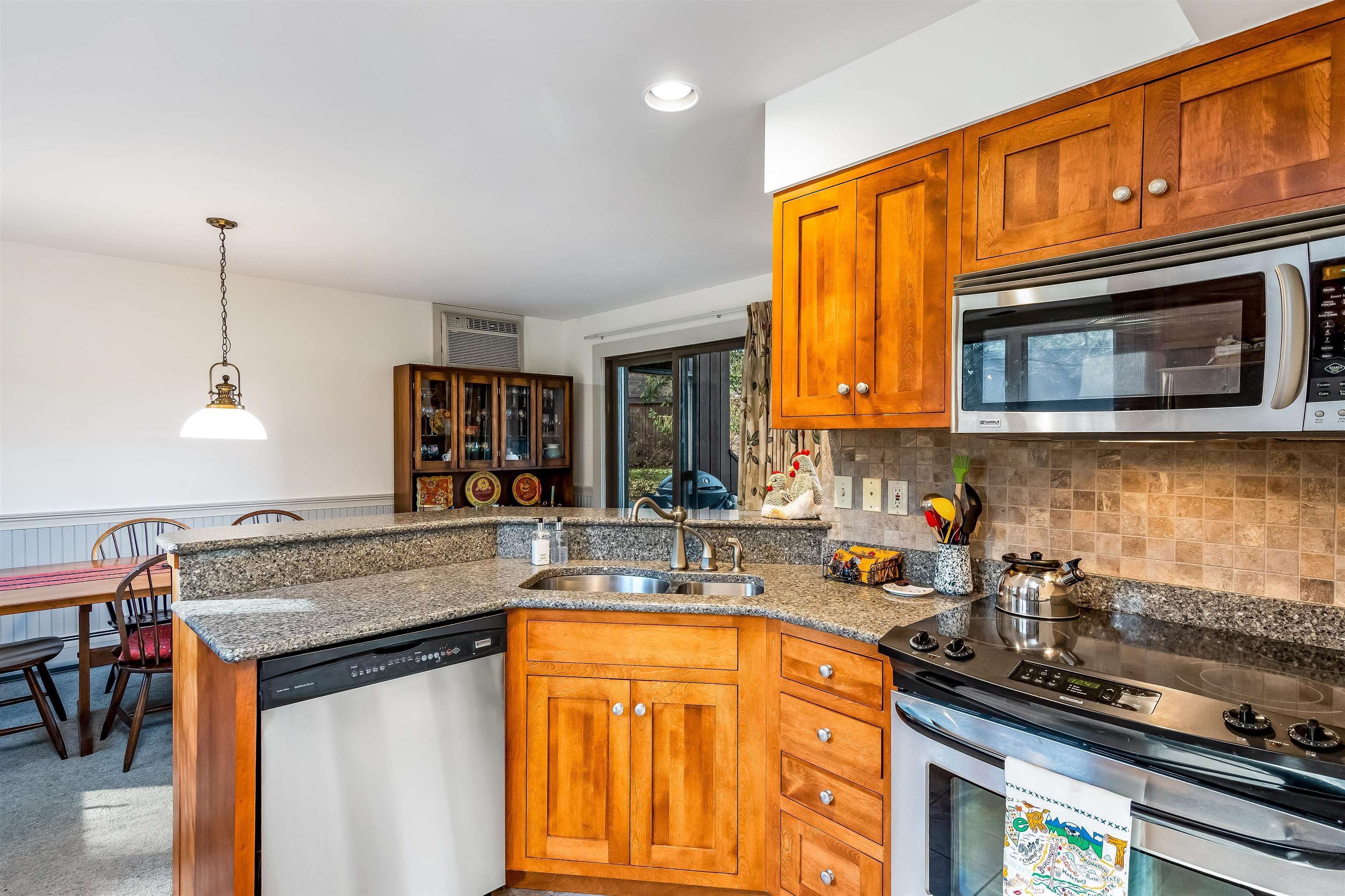 46 View Road, Unit 10 Stowe, VT 05672 - Photo 8 of 8