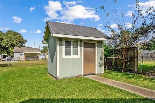 $86,000 | 619 18th Street, Lake Charles, LA 70601