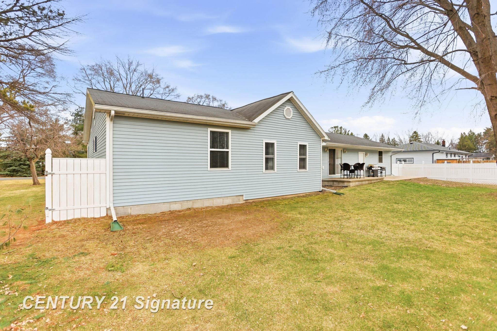 526 South Maple Street Hemlock, MI 48626 - Photo 30 of 45