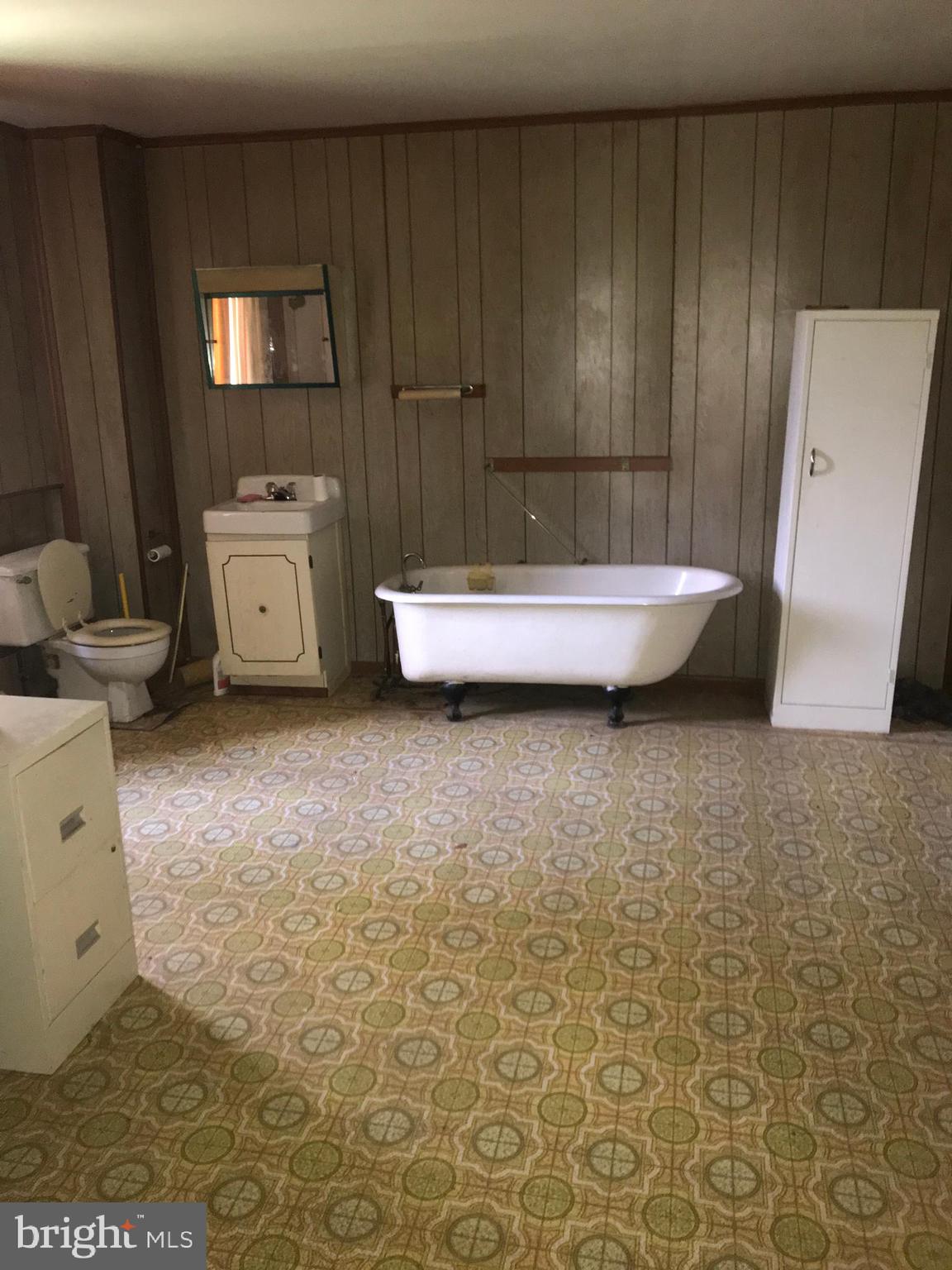 8022 Old Hagerstown Road Middletown, MD 21769 - Photo 15 of 26 Gallery Image 15