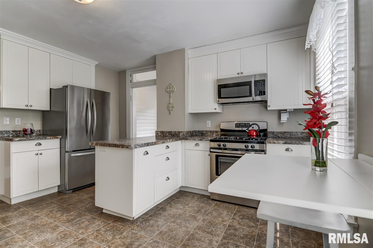702 South Walnut Street Springfield, IL 62704 - Photo 15 of 33