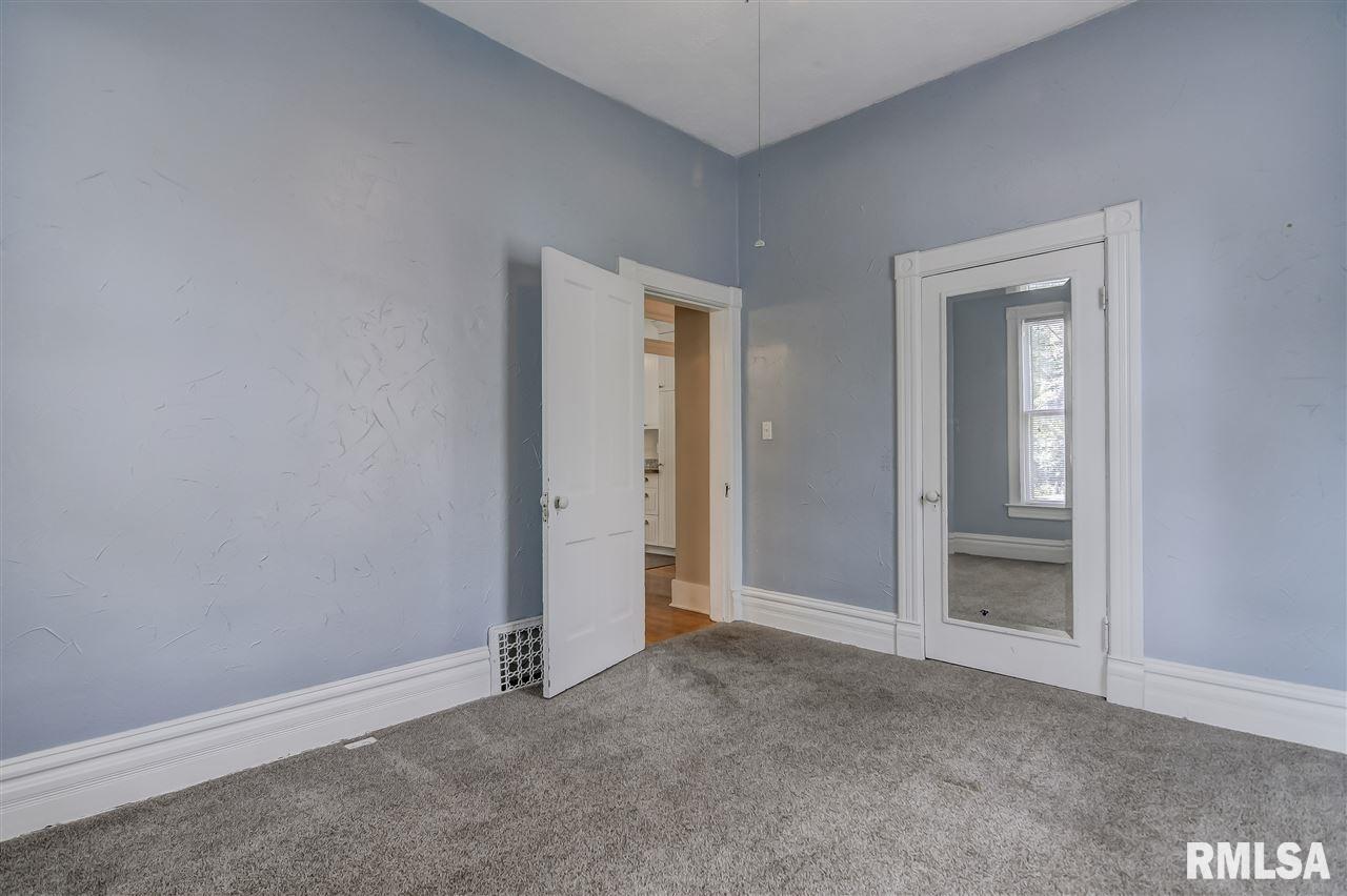 702 South Walnut Street Springfield, IL 62704 - Photo 25 of 33