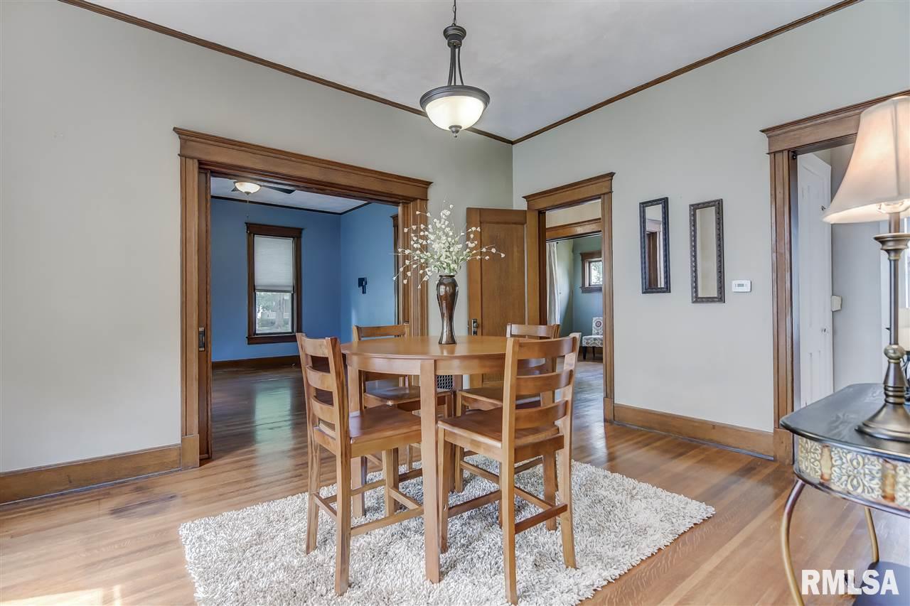 702 South Walnut Street Springfield, IL 62704 - Photo 8 of 33