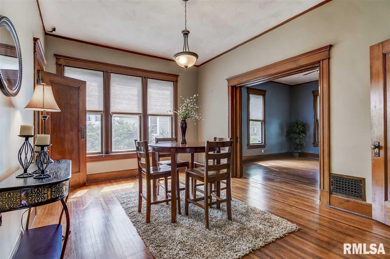 702 South Walnut Street Springfield, IL 62704 - Photo 9 of 33