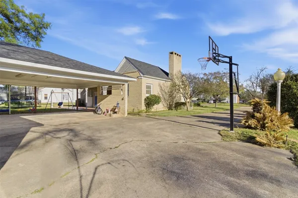 $220,000 | 829 Bear Drive, Timpson, TX 75975