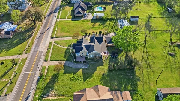 $220,000 | 829 Bear Drive, Timpson, TX 75975