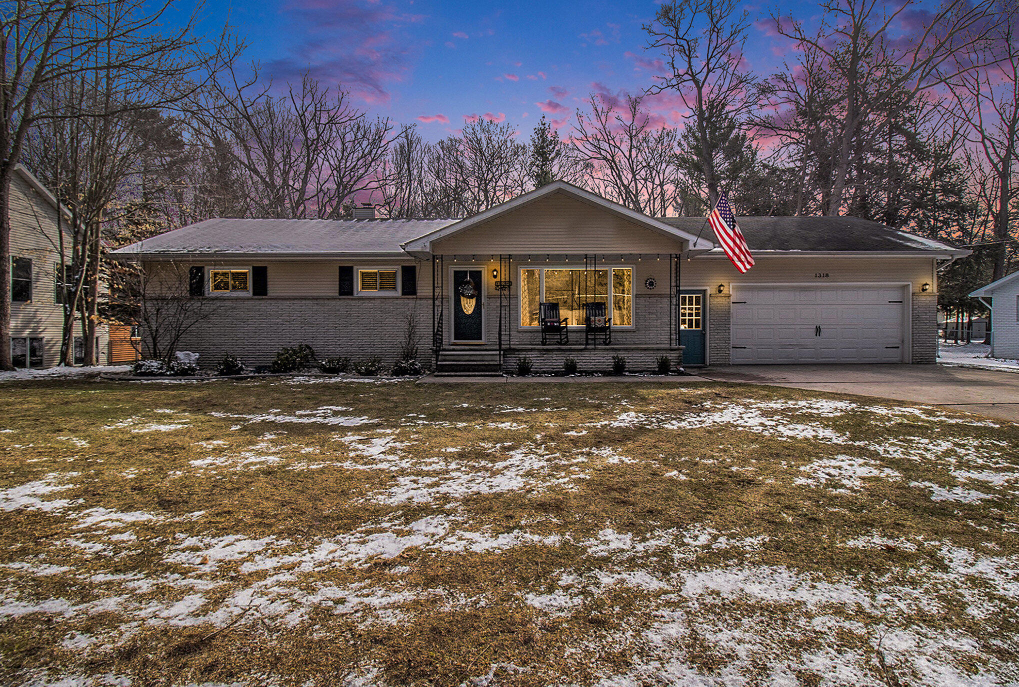 1318 North Lendale Street Ludington, MI 49431 - Photo 1 of 34 001_5r6a6806-_287
