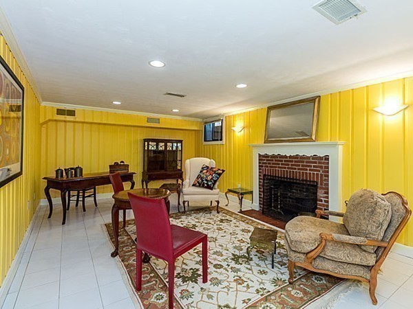 121 Park Avenue Newton, MA 02458 - Photo 18 of 24