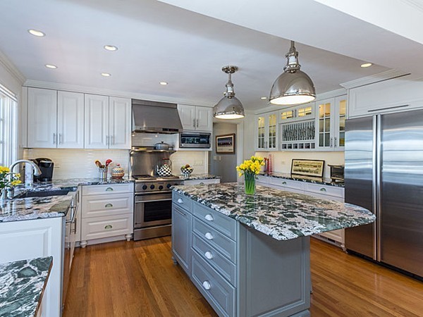 121 Park Avenue Newton, MA 02458 - Photo 8 of 24