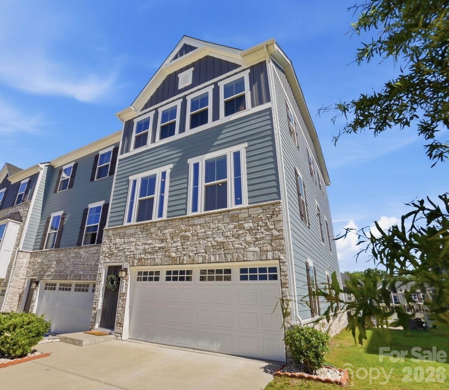 921 Portrush Lane Tega Cay, SC 29708 - Photo 2 of 40