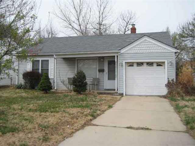 661 North Edgemoor Wichita, KS 67208 - Photo 1 of 1