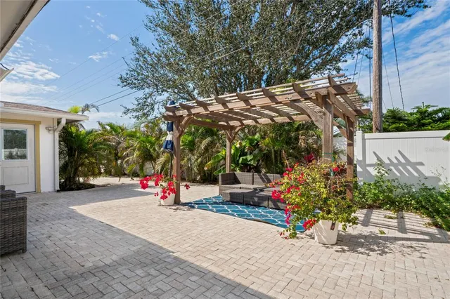 $785,000 | 1782 Coconut Drive, Venice, FL 34293