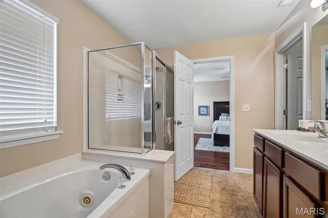 $285,000 | 643 Country Heights Drive, Lake St. Louis, MO 63367