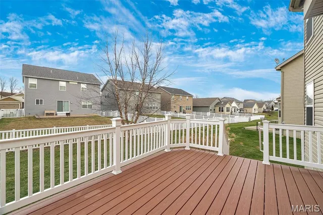 $285,000 | 643 Country Heights Drive, Lake St. Louis, MO 63367