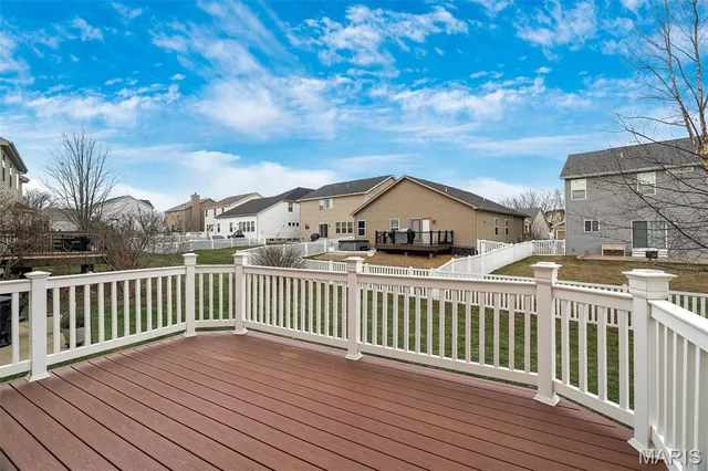 $285,000 | 643 Country Heights Drive, Lake St. Louis, MO 63367