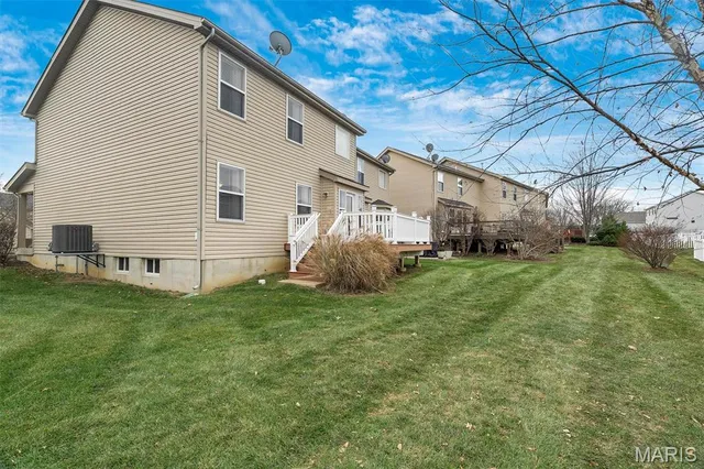 $285,000 | 643 Country Heights Drive, Lake St. Louis, MO 63367