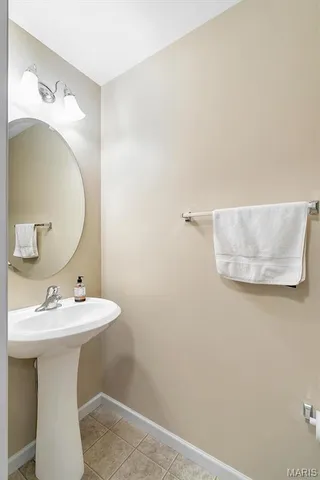 $285,000 | 643 Country Heights Drive, Lake St. Louis, MO 63367