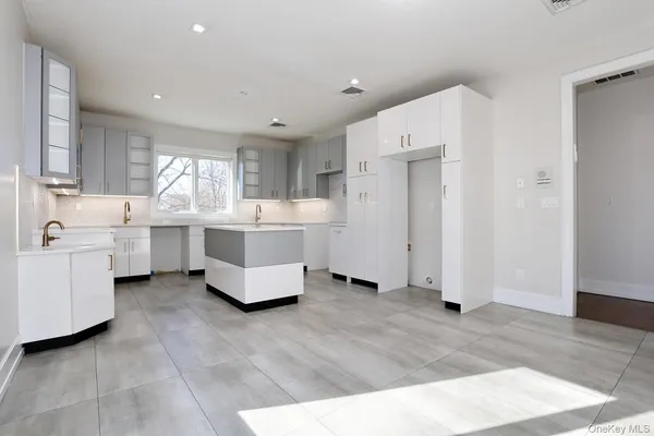 $1,249,000 | 8 Neil Road, Unit 213, Spring Valley, NY 10977