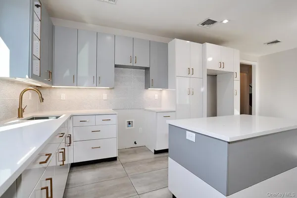 $1,249,000 | 8 Neil Road, Unit 213, Spring Valley, NY 10977