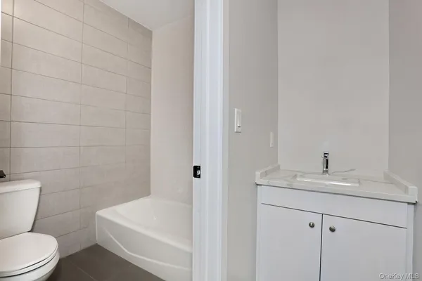 $1,249,000 | 8 Neil Road, Unit 213, Spring Valley, NY 10977