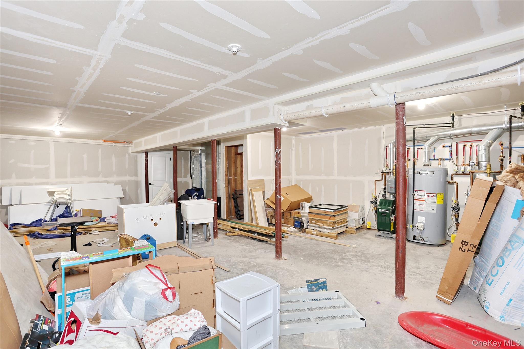 8 Neil Road, Unit 213 Spring Valley, NY 10977 - Photo 44 of 50 a room with furniture