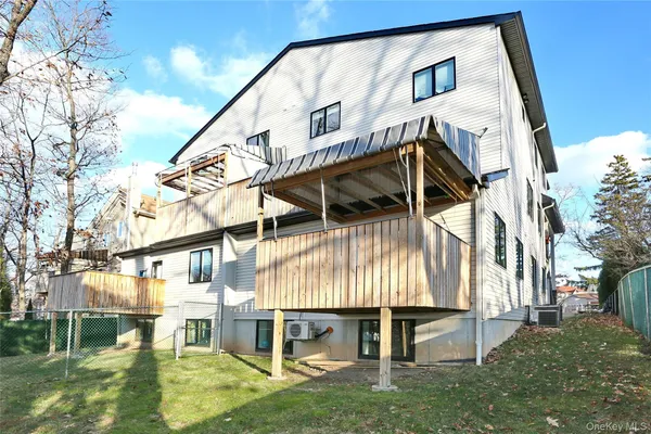 $1,249,000 | 8 Neil Road, Unit 213, Spring Valley, NY 10977