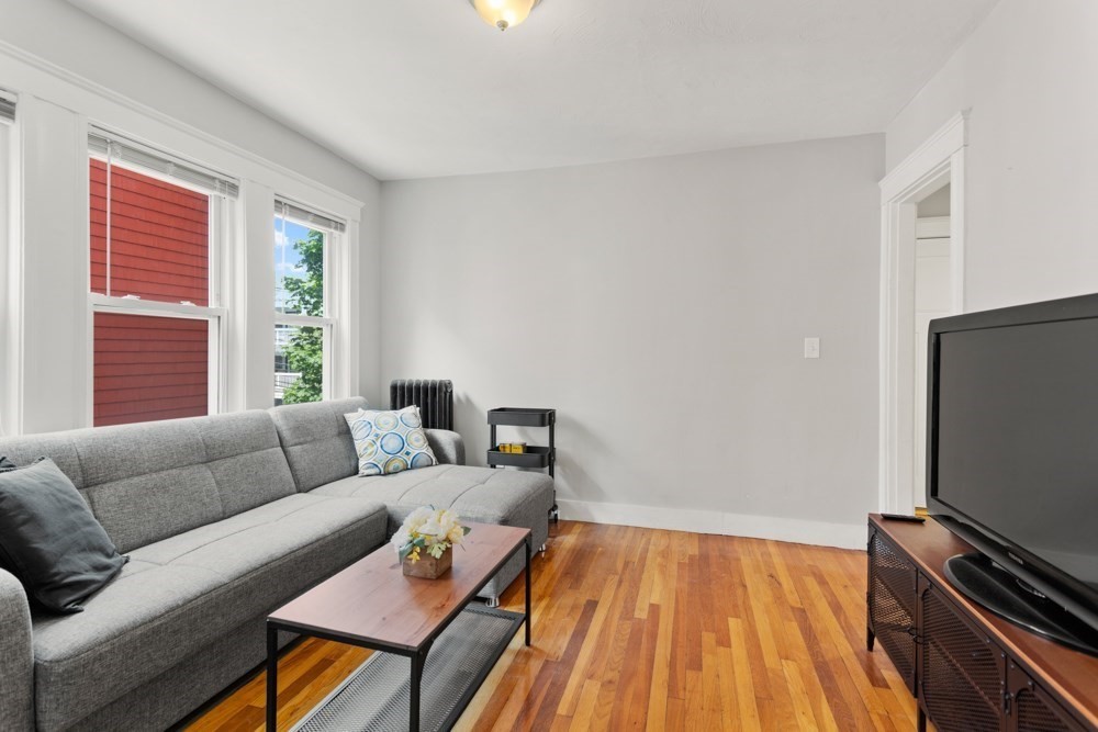 9 Bailey Street, Unit 2 Boston, MA 02124 - Photo 11 of 29