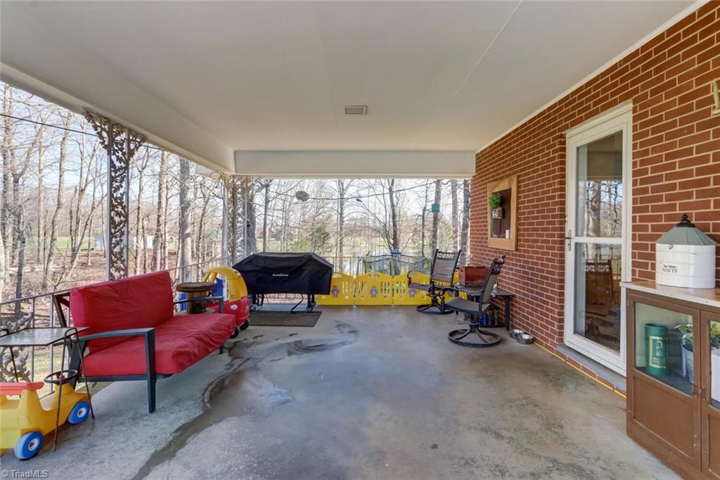 7538 Highway 700 Ruffin, NC 27326 - Photo 5 of 27