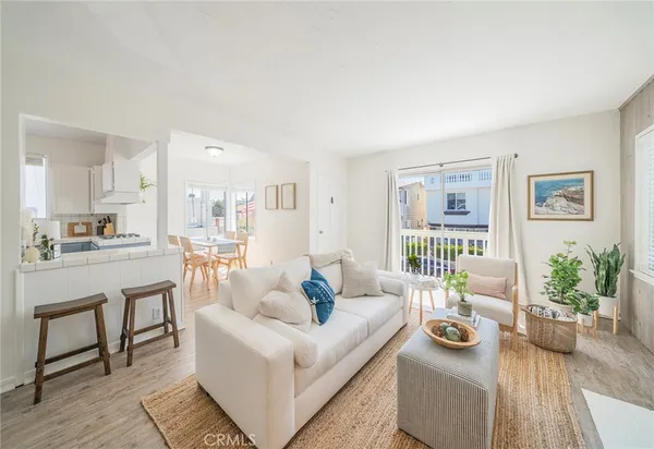 $9,900 | 333 28th Street, Hermosa Beach, CA 90254