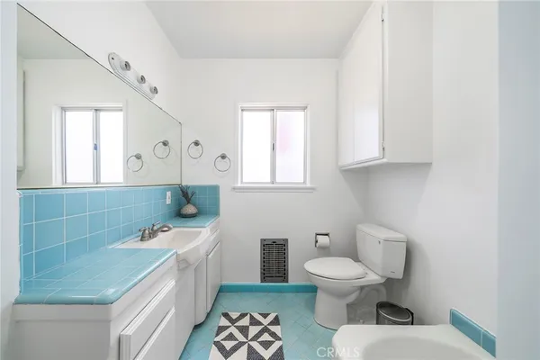 $9,900 | 333 28th Street, Hermosa Beach, CA 90254