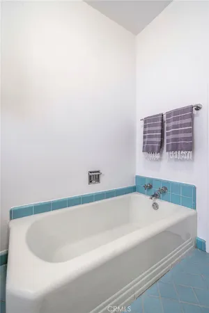 a bathroom with bathtub