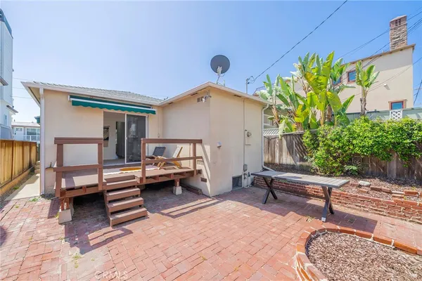 $9,900 | 333 28th Street, Hermosa Beach, CA 90254